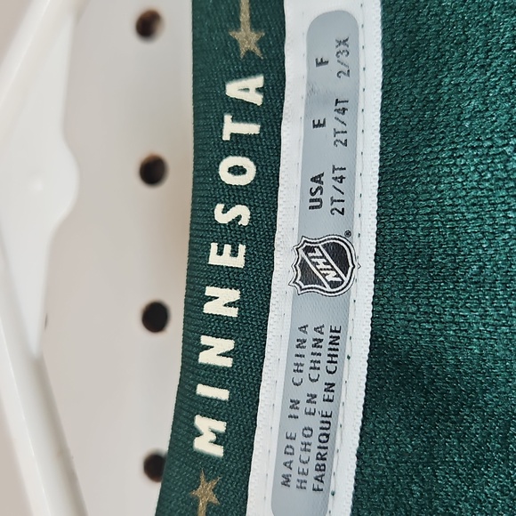 NHL Minnesota Wild Children's Hockey Jersey Size 2/4T - Picture 8 of 11